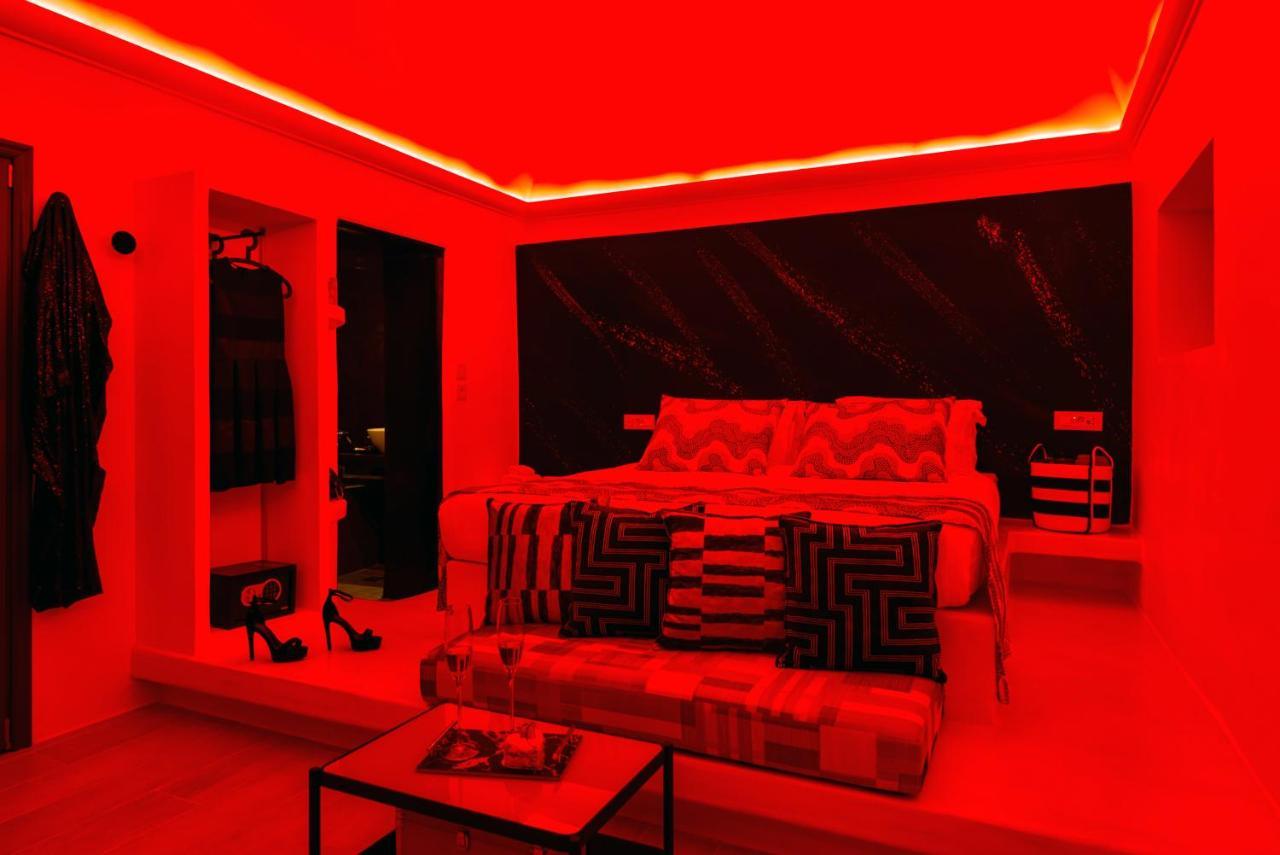 Saint Sin Suites - Adults Only Imerovígli Buitenkant foto